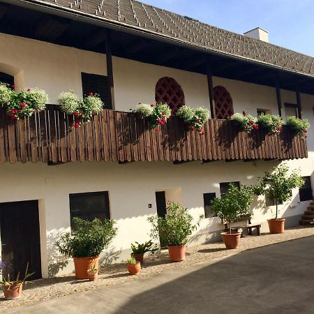 VIII Panorama-Ferienwohnung Petzenblick Smihel nad Pliberkom Exterior foto